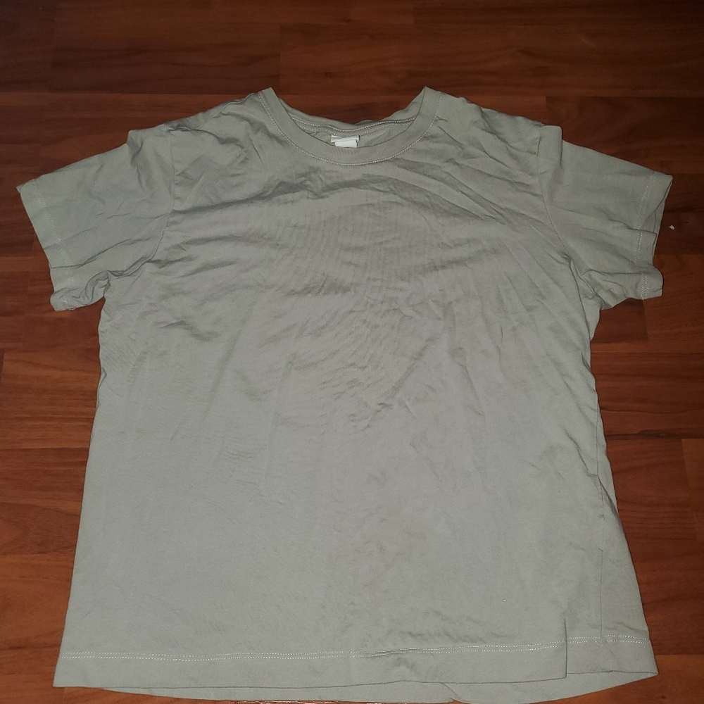 Never worn over sized tee